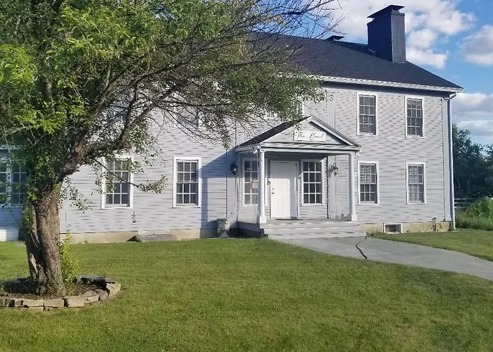 The Bond 1786 Inn (Adults Only)
